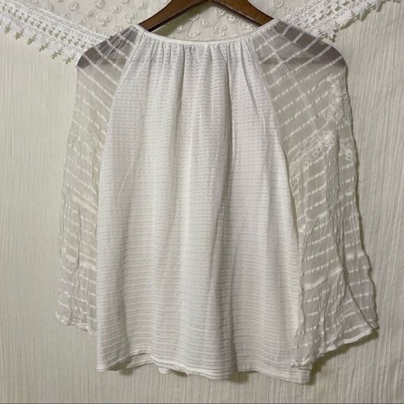 Lucky Brand Sheer Bell Sleeve Blouse · Medium · Brocade Floral Textured  · White - Picture 6 of 12